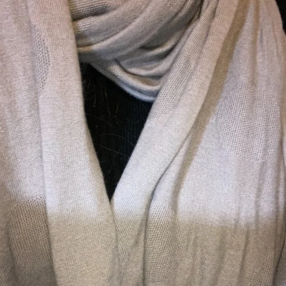 Halogen Scarf - Picture 2 of 4